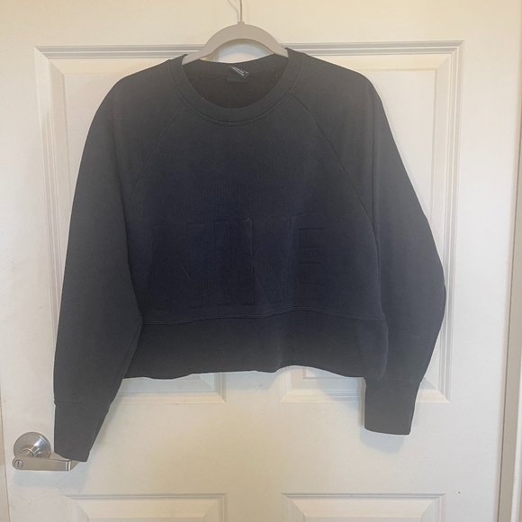 Nike Womens Crop Top Sweatshirt Small Black on black Dri Fit Embossed Spell Out - Picture 1 of 8